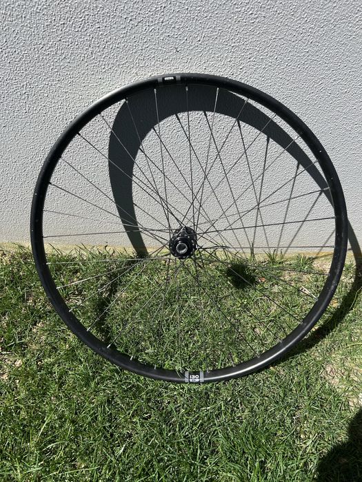 Aro WTB I30 TCS, Cubo Simano