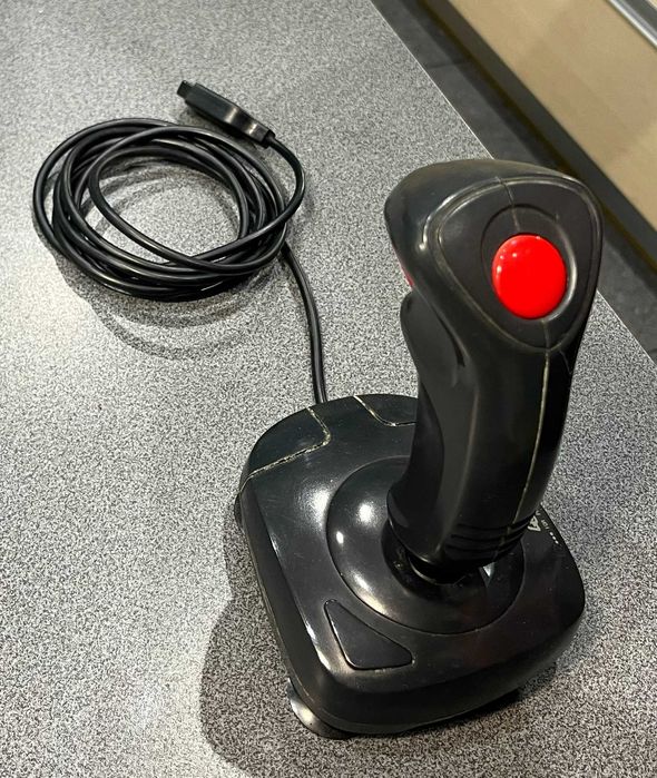 Joystick QuickShot do Atari, Commodore Amiga