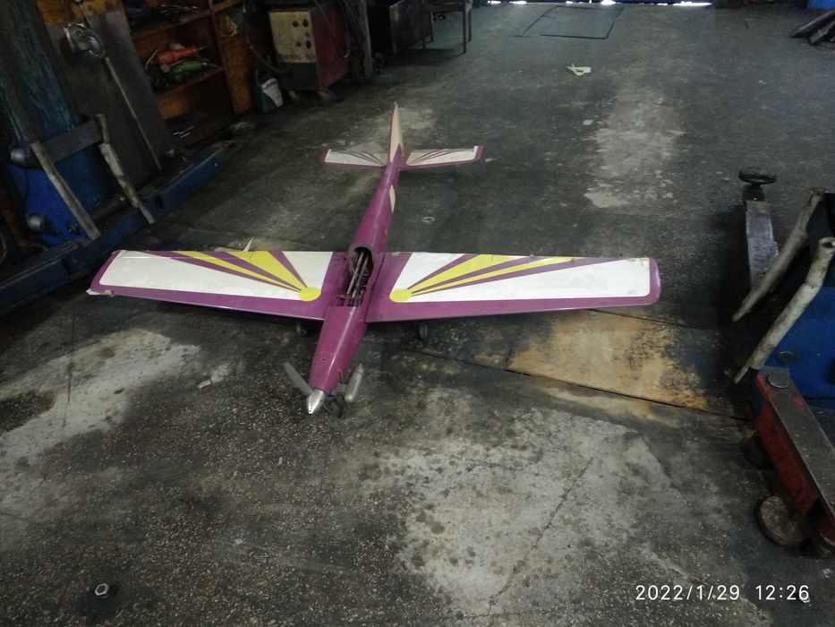 Радіокеровані літаки