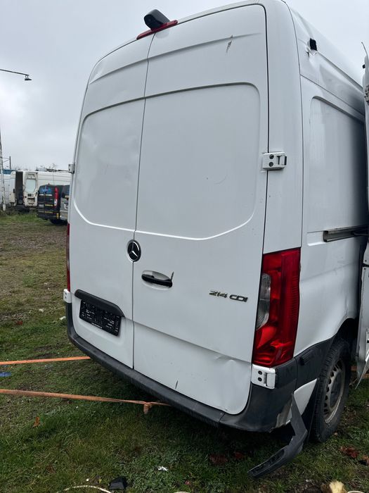 Mercedes Sprinter 910   drzwi tył