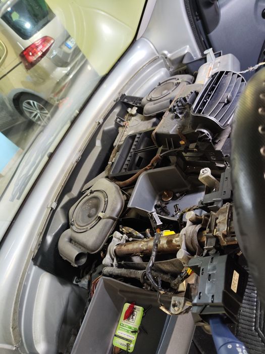 Eletricista automotivo  instalação de auto rádios e acessórios