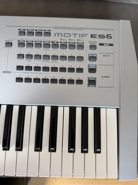 Yamaha Motif ES6