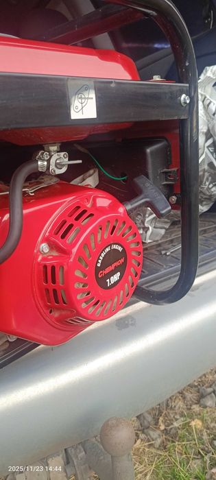 Продам генератор чемпион