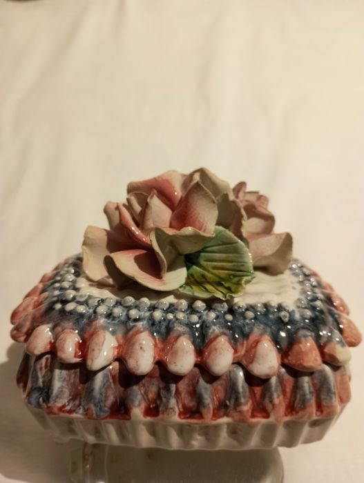 Caixa de porcelana Alcobaça