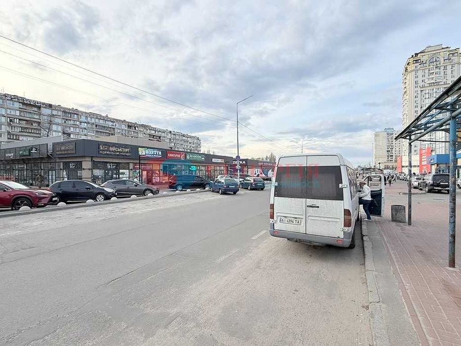 Метро Героїв Дніпра, оренда. Торгова площа 45 кв.м. Автостанція ринок АТБ, ФОРА