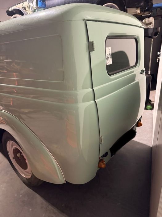 Carrinha Renault juva 4