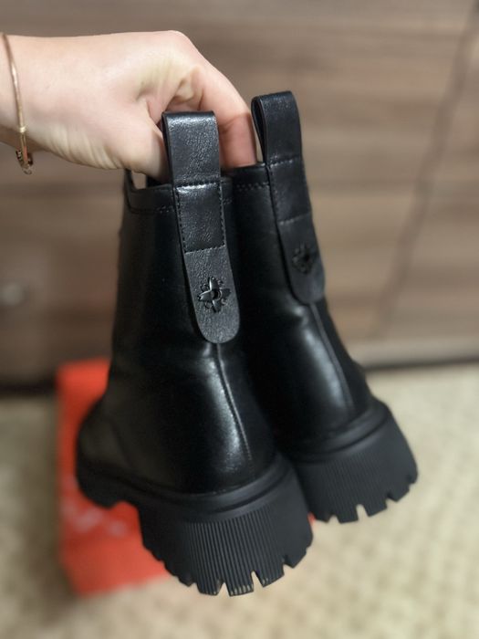 Зимове взуття 38 розмір