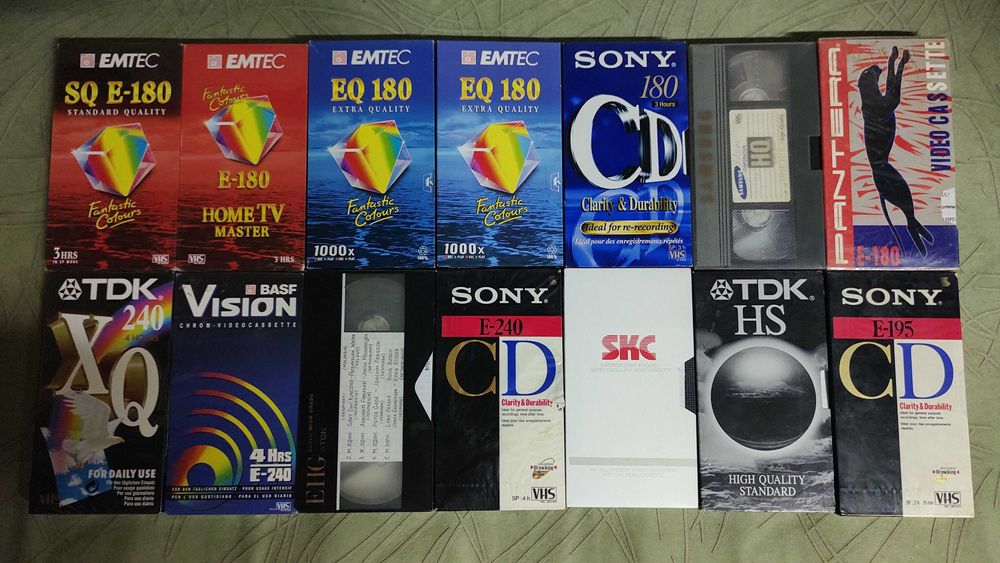 Відео касети Е 180, Е 195, Е 240, Е 300.