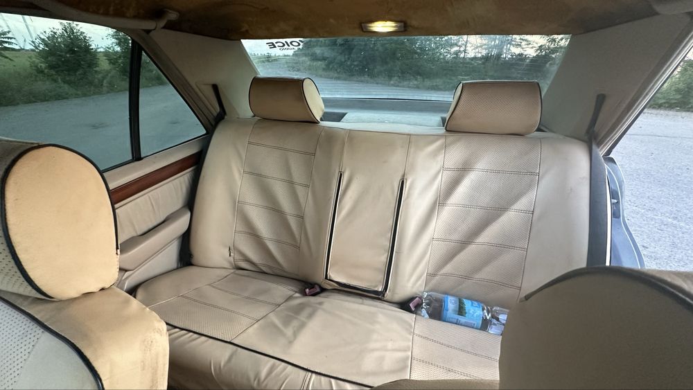 Mercedes-Benz E-Class W124
