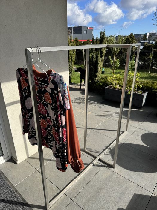 Stojak na ubrania metalowy kasoodporny mega jakosc