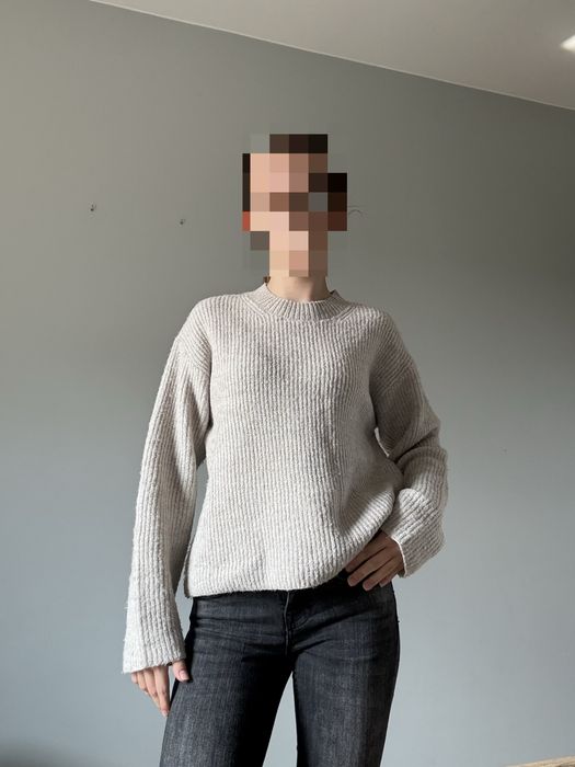 Sweter bezowy damski