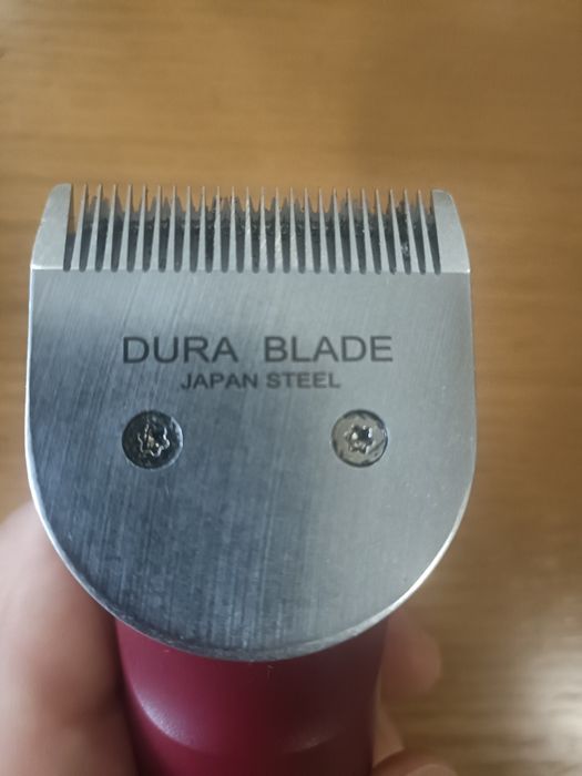 Maquina de cortar cabelo e barbear profissional Valera