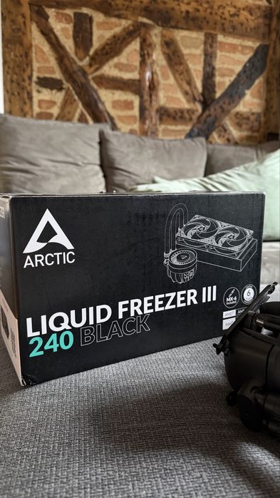 Arctic Liquid Freezer III 240 Black