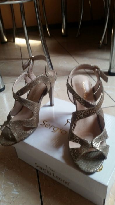 Piękne sandały Sergio Leon