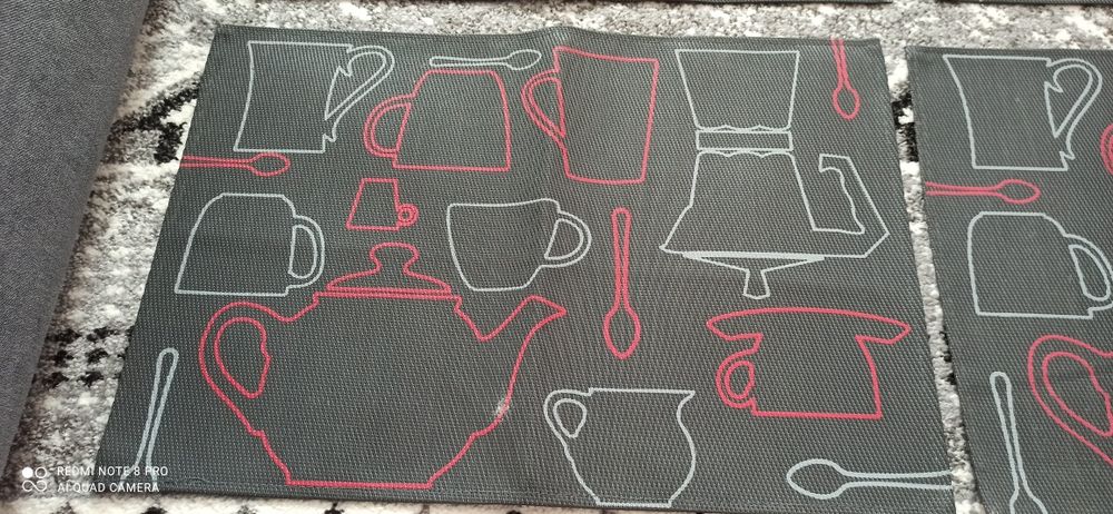 Podkładki na stół 4 szt za 8 zł