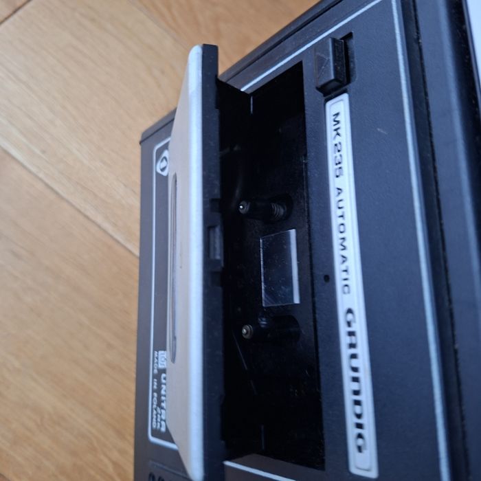 Stare radio magnetofon Unitra MK 235