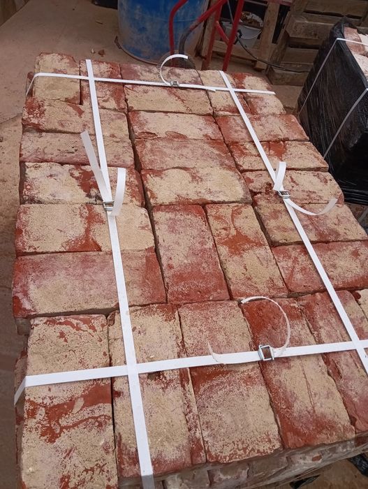 Cegła z rozbiórki