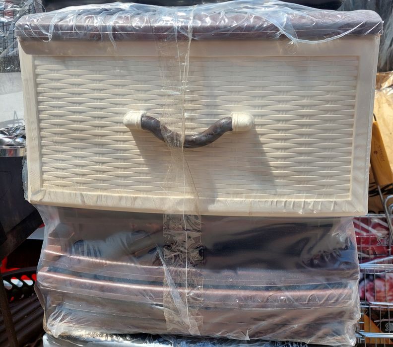 Продам пластиковый комод