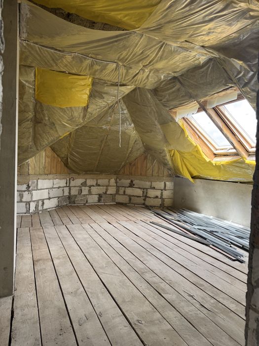 Продаж / будинок / коробка : с. Мощена/ 2 км від міста