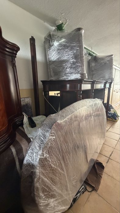 Mobília clássica em madeira – para restauro