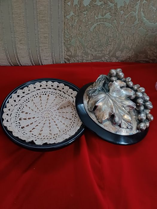 Скриньки для прикрас дерев'яні з посрібленим верхом