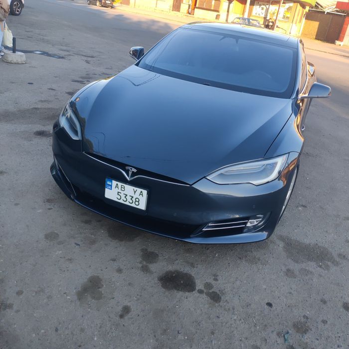 Продам Tesla model s 2018 100d