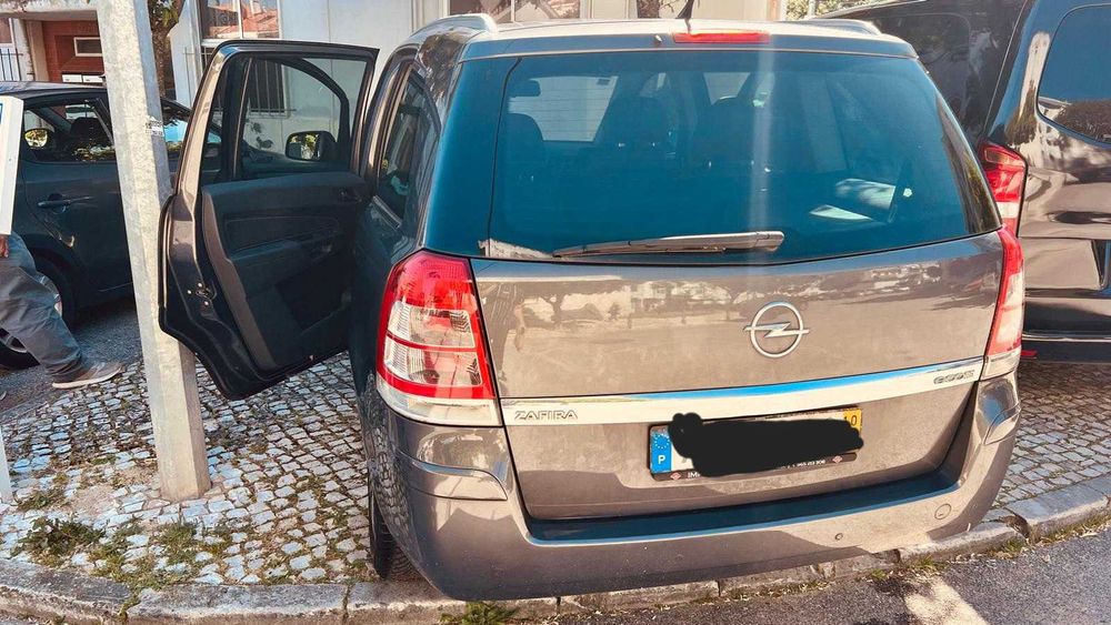 OPEL ZAFIRA 2012  7 Lugares