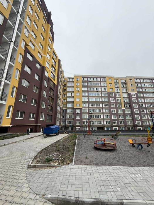 2к, Виставка - озерна, 2 поверх, ціна топ - озеро і парк є