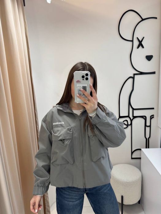 Вітровка Miu Miu