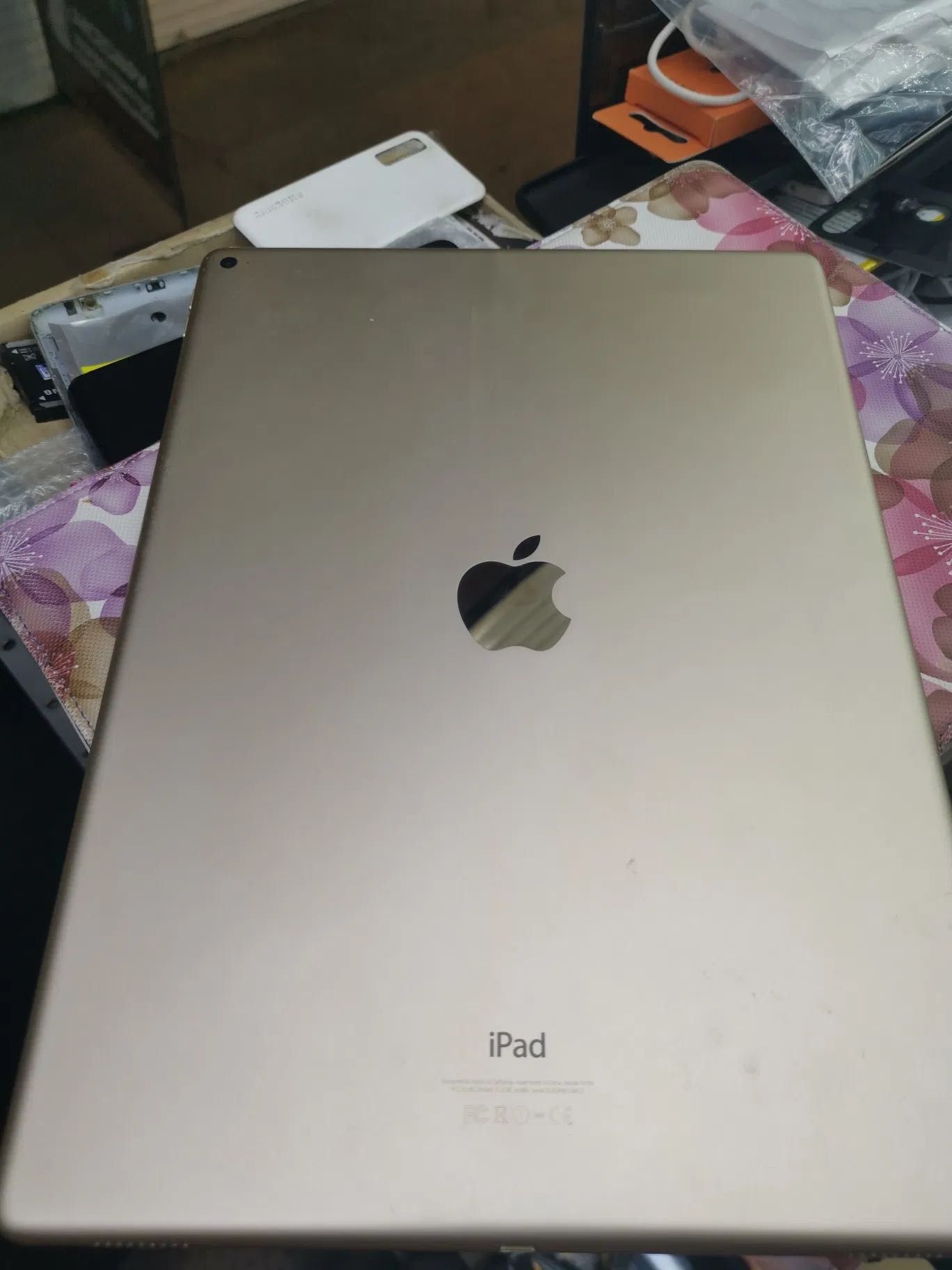 IPad Pro 12.9 model a1584 Gold 14 000 грн. Планшетные компьютеры