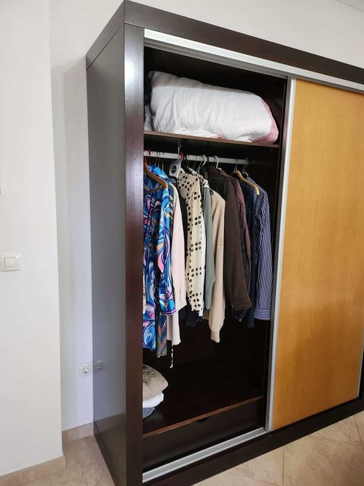 Roupeiro excelente estado