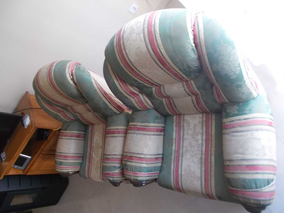 Sofas maples individuais em tecido (Muito bom estado)