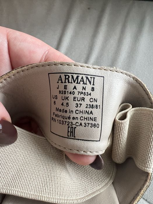 Босоніжки Armani Jeans 37