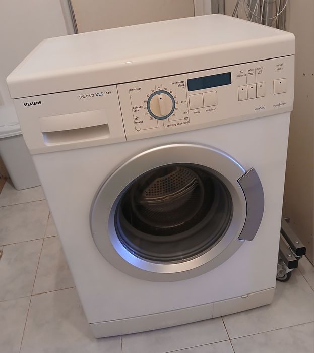 Máquina de lavar roupa Siemens