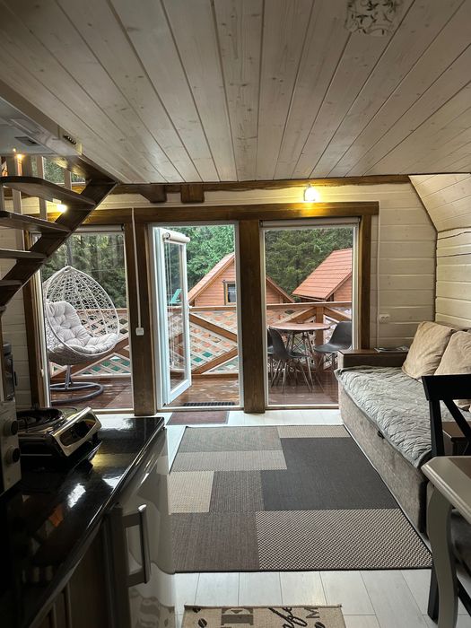 Житло подобово в Карпатах біля озера Синевир. Котедж «Лісовий маєток2»