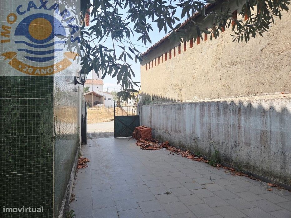 Moradia T5 na Ramalheira Jardim, Anexos e Espaço Exterior