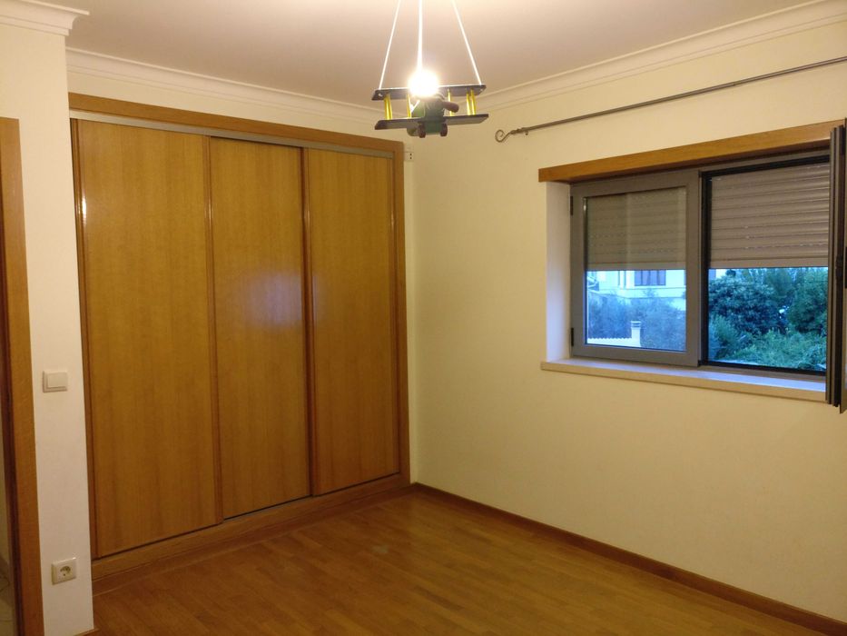 Vende-se moradia T3 centro de Pombal