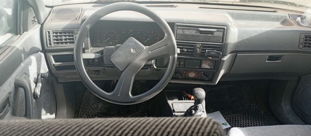 Vendo Renault 19 500 euros