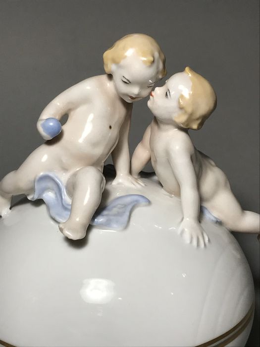 Porcelana prl ĆMIELÓW bomboniera