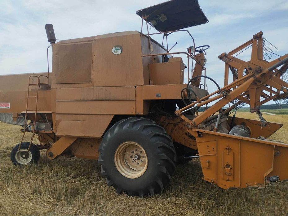 Bizon Z056 Super, Rok 1987, z wózkiem hedera,