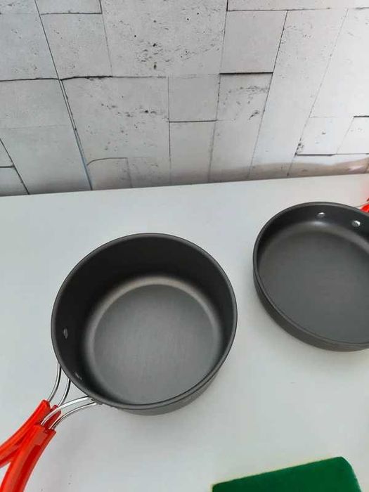 Naczynia kempingowe nowe nieużywane