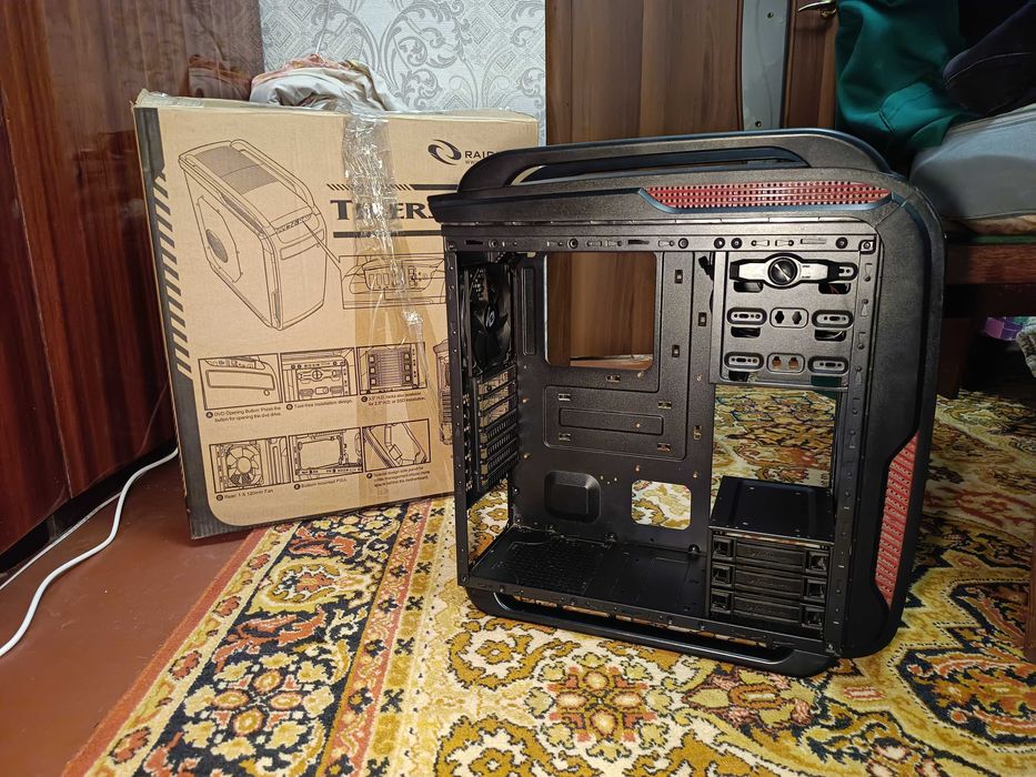 Корпус Raidmax TIGERSHARK (366WB)