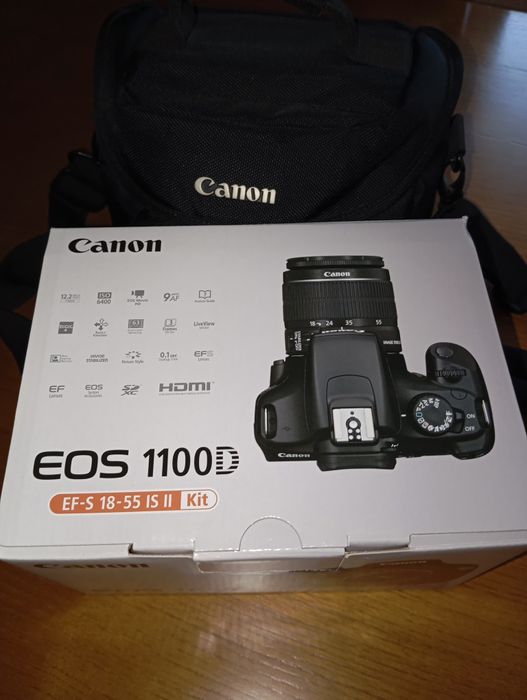Máquina fotográfica Canon EOS 1100D