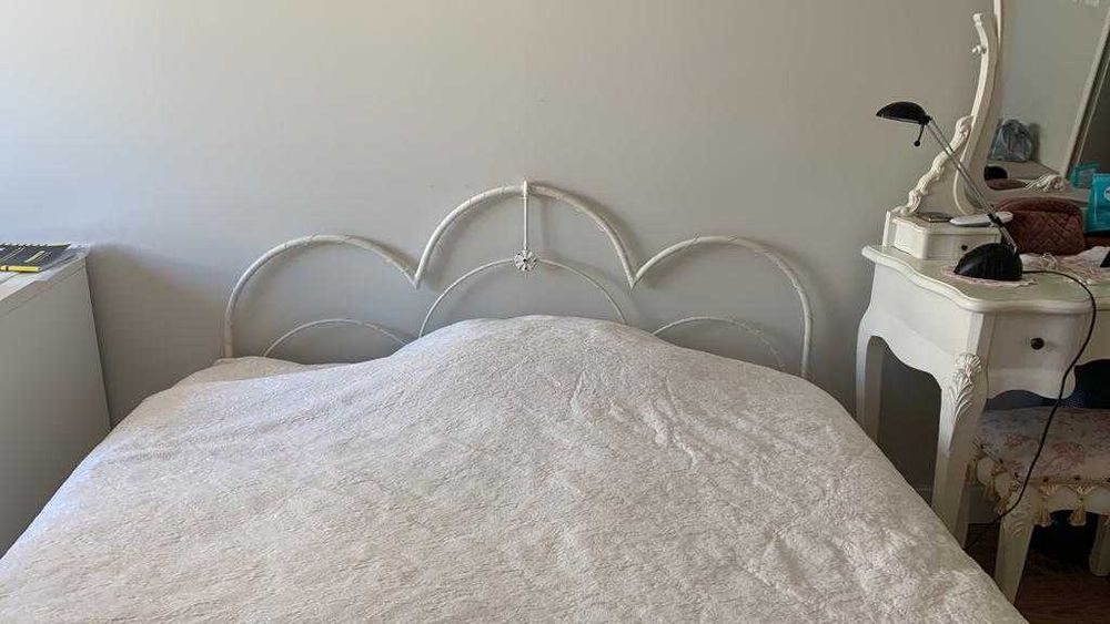 Cama de Casal com colchão