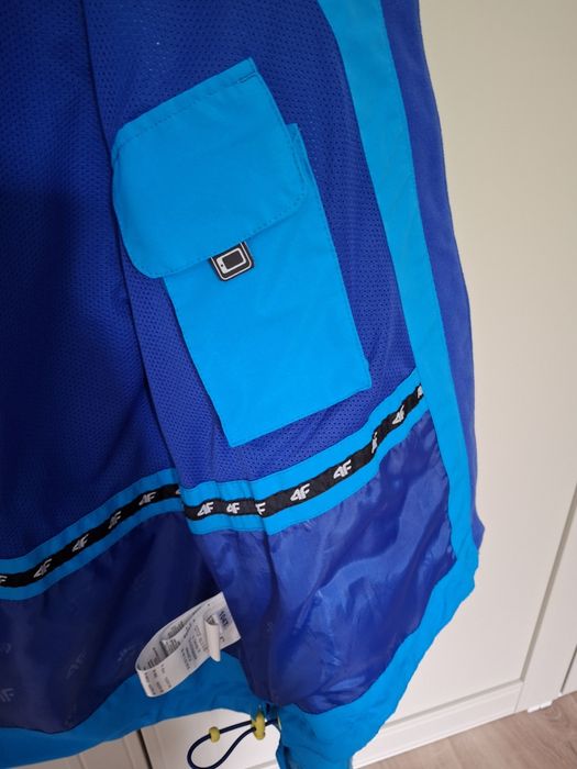 Kurtka damska przeciwdeszczowa 4f