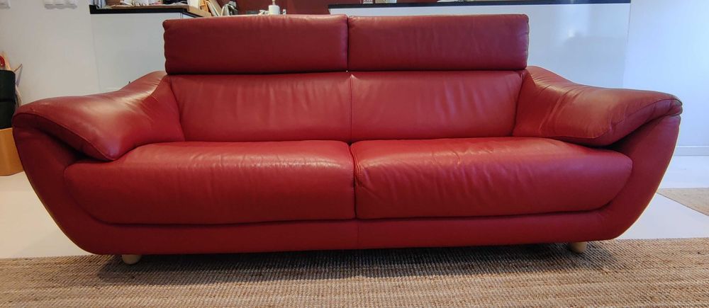 Sofá italiano em pele natural vermelho - 3 lugares