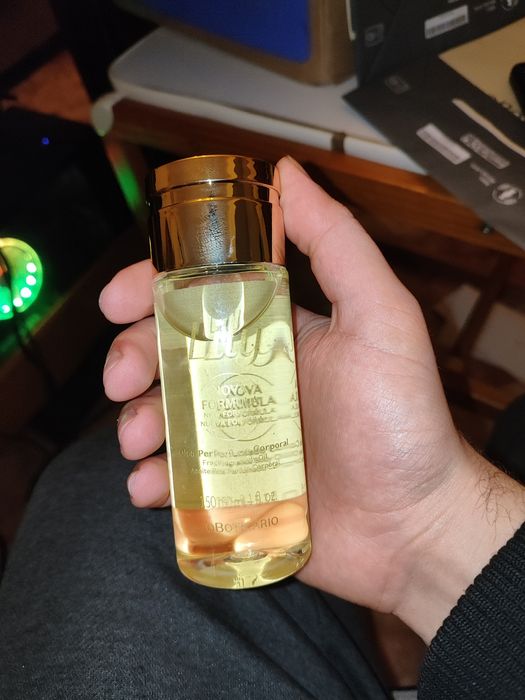 Creme hidratante corporal lily e óleo hidratante corporal lily