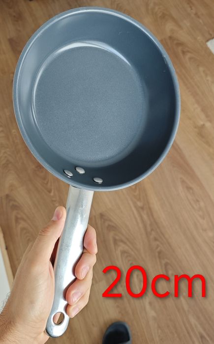 Frigideira IKEA, aço inoxidável/revestimento antiaderente (24/28 cm)