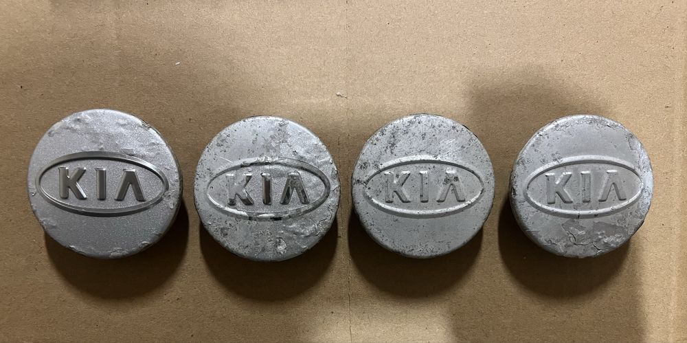 Oryginalne dekielki KIA alufelgi 59 mm
