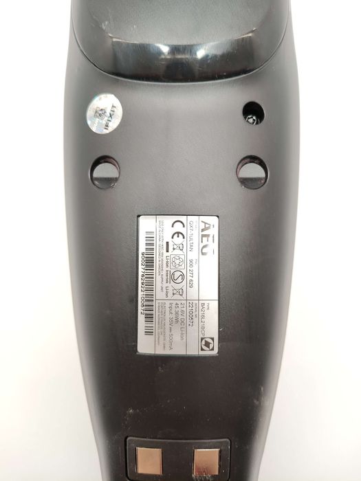 Odkurzacz pionowy AEG QX7-1ULTAN czerwony